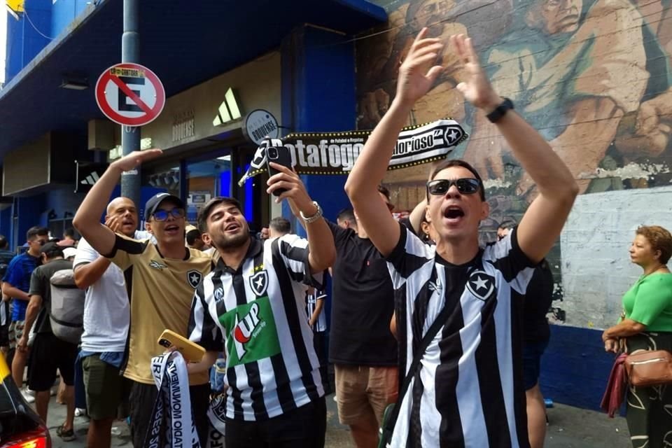 La afición brasileña toma el tradición barrio argentino.