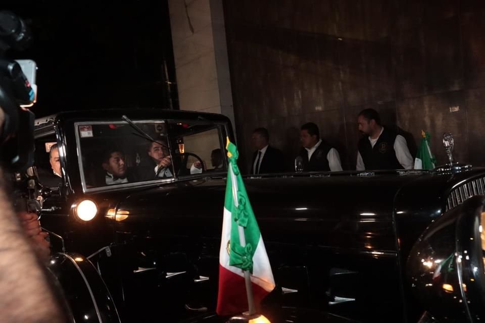 La carroza llegó al poco rato a la funeraria del Pedregal.