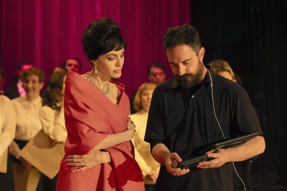 Es el tercer retrato de Pablo Larraín de un ícono femenino del siglo XX, después de 'Jackie' (con Natalie Portman como Jacqueline Kennedy) y 'Spencer' (con Kristen Stewart como la princesa Diana).