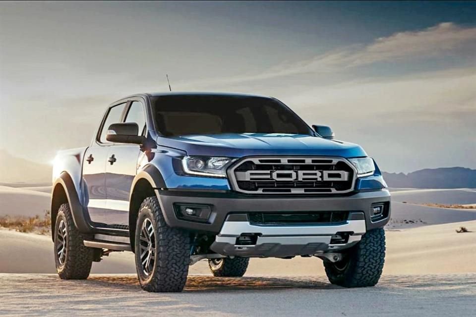 La pick-up mediana Ford Ranger tiene una nueva versión Raptor, que ofrece diversión y aventuras al estilo de la famosa carrera de la Baja 1000,pues ha sido diseñada para conducción veloz y todoterreno