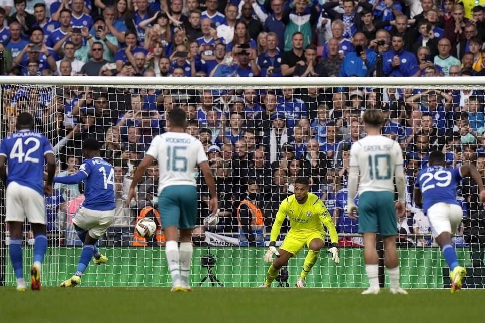 Kelechi Iheanacho logró el gol del título.