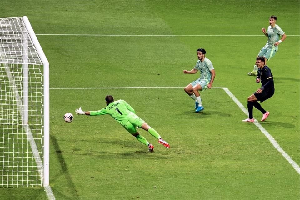 Aficionados disfrutaron el triunfo de la Selección Nacional de futbol frente a Honduras.