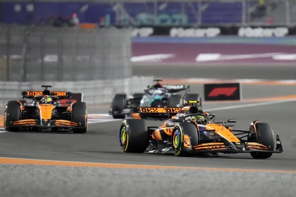 Los McLaren en acción en la Sprint de Qatar.