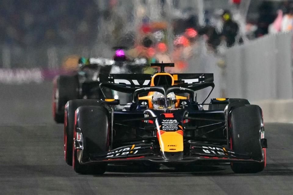 Verstappen se quedó con la primera posición de salida.