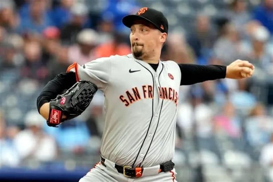 Los Dodgers reforzaron su pitcheo al firmar por cinco años y 182 millones de dólares al dos veces ganador del Premio Cy-Young, Blake Snell.