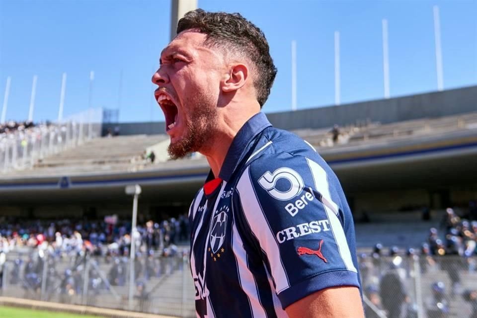 Lucas Ocampos anotó un golazo que contribuyó a eliminar a los Pumas.