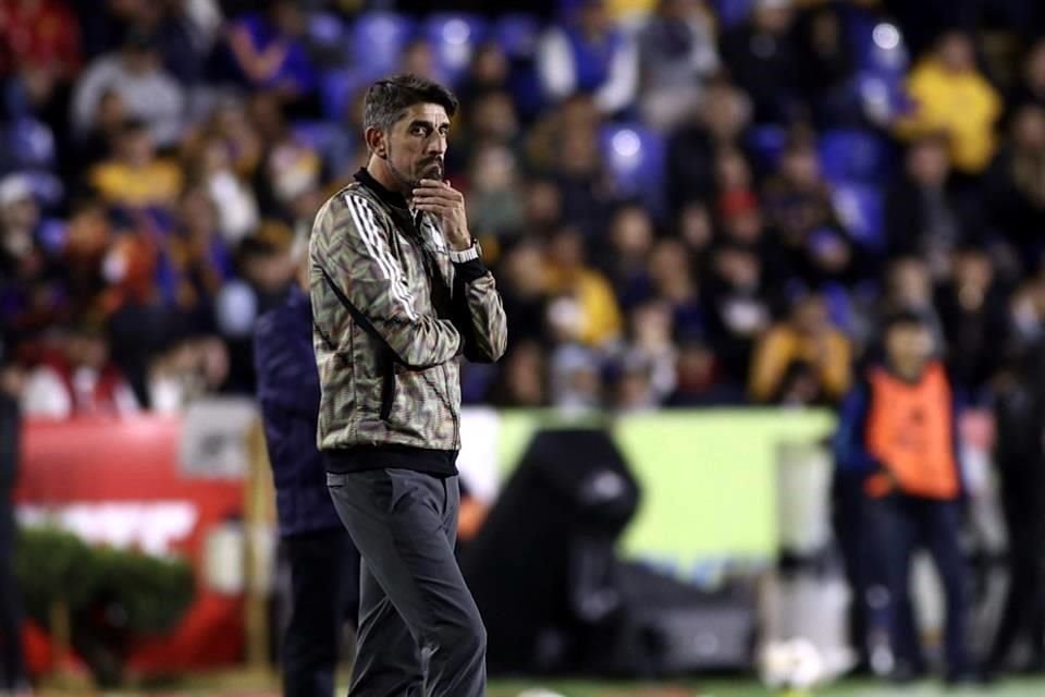 El técnico Veljko Paunovic y la ofensiva de Tigres no lograron vulnerar al aparato defensivo del equipo potosino.