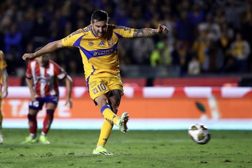 André-pierre Gignac falló su penal al minuto 68.