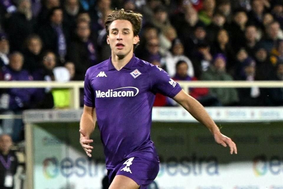 La Fiorentina anunció que el futbolista Edoardo Bove se encuentra despierto y alerta luego de pasar la noche en el hospital tras desvanecerse en pleno partido contra Inter.