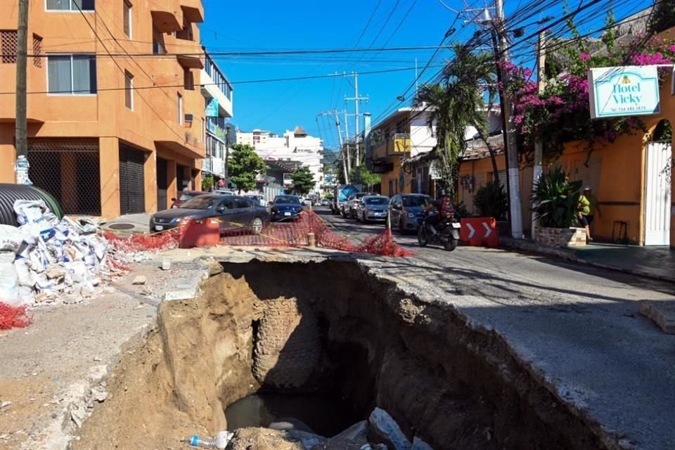 La Calle Cristóbal Colón, en el fraccionamiento Magallanes, es una zona con constante tráfico vehicular.