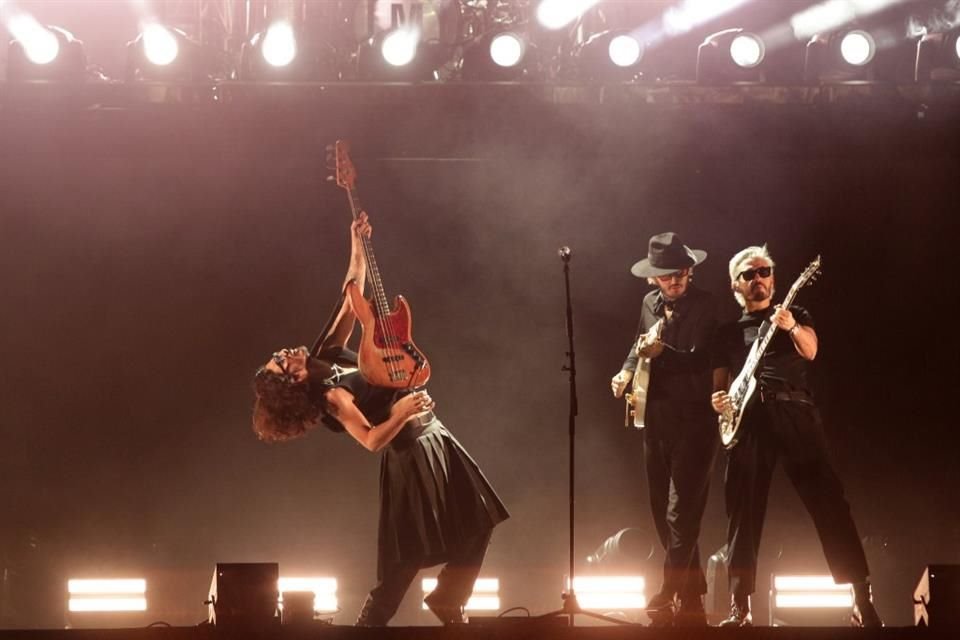 Los fans de la banda colombiana llenaron la primera de sus dos fechas de su tour 'Antes de que Amaneza: Los Estadios' en el 3 de Marzo