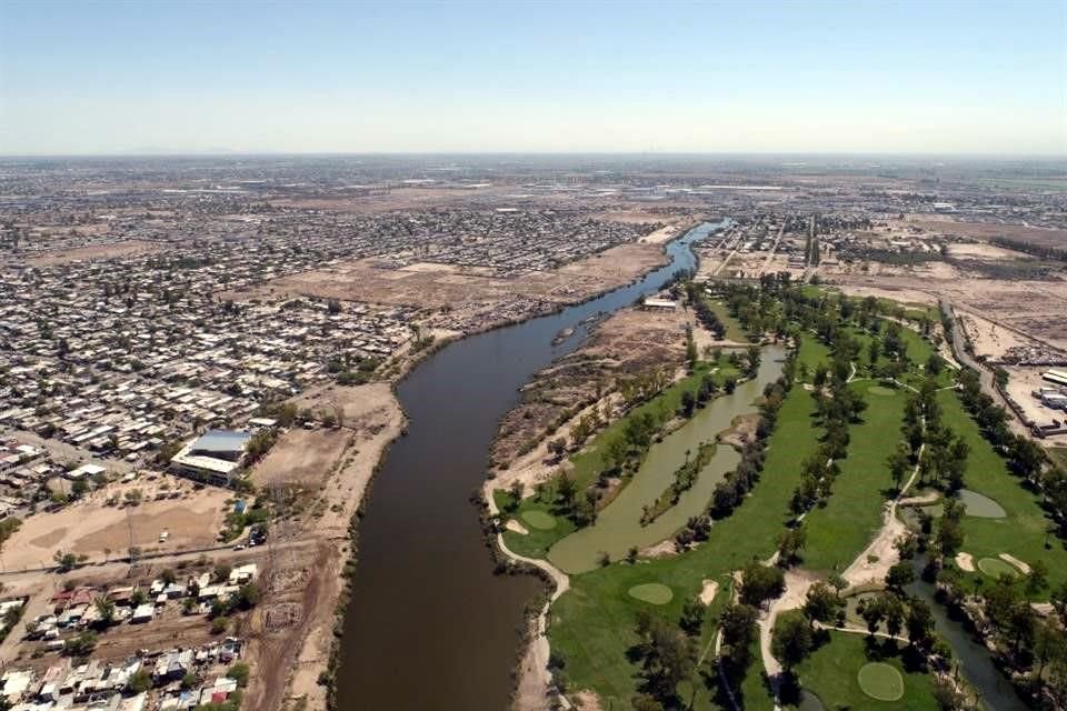 Los habitantes de las riberas del Dren trabajan junto con el Sonoran Institute para prevenir el vandalismo y promover campañas de limpieza exhaustiva del río.