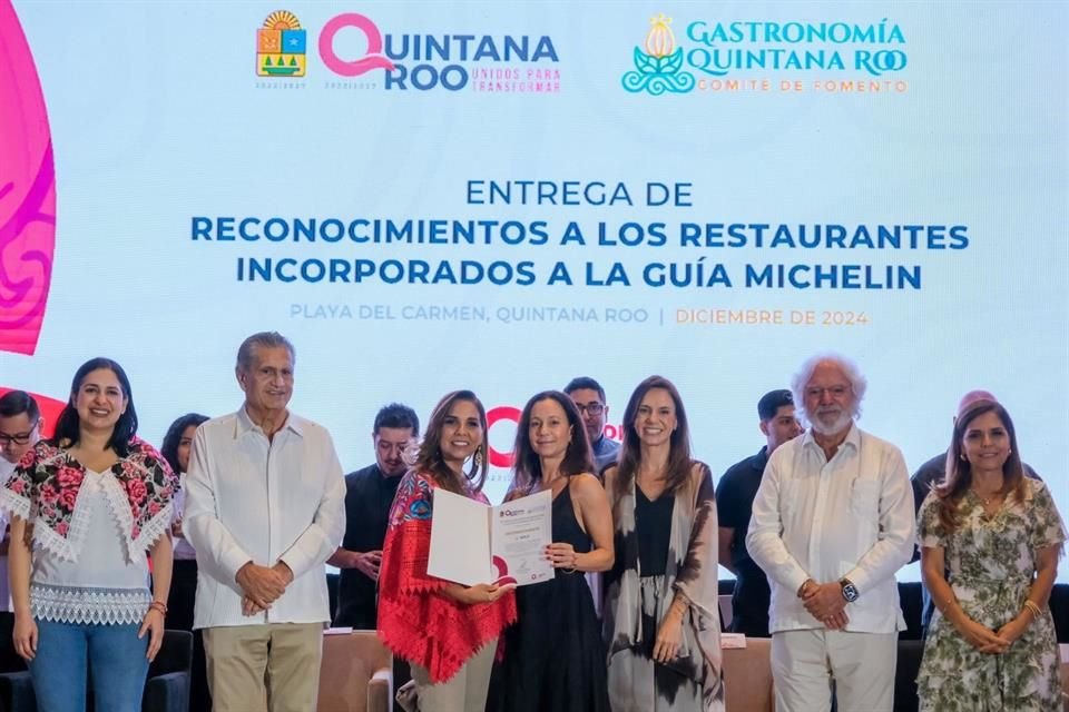 En total se otorgaron tres estrellas, cuatro reconocimientos 'Bib Gourmand' y 13 lugares destacaron dentro de las recomendaciones de la prestigiosa Guía Michelin.