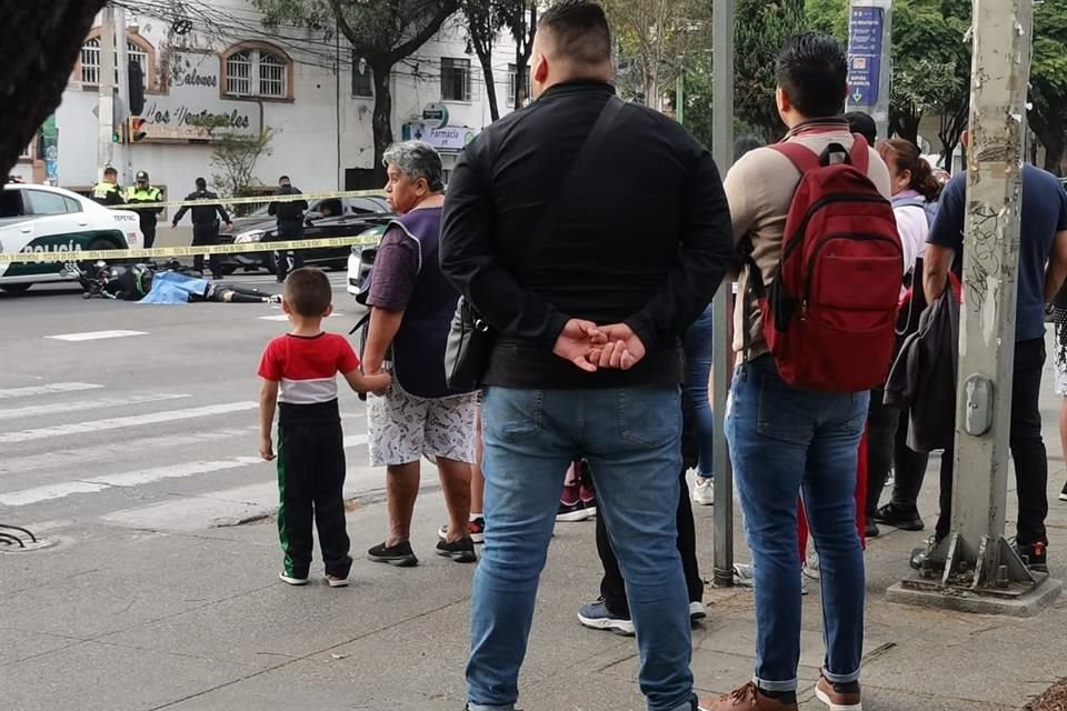 El segundo accidente ocurrió en Calzada de Los Misterios y Schumann, Colonia Vallejo, en la GAM, donde el copiloto falleció y el piloto resultó lesionado. 