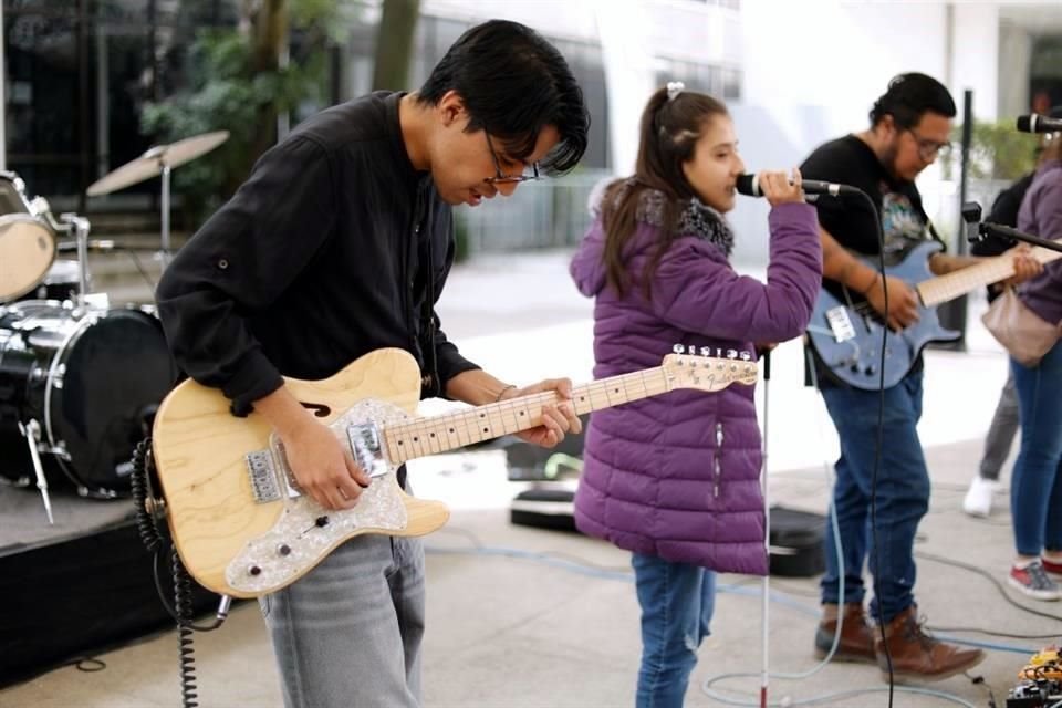 Rock DI incluye en su nombre las siglas del término 'Discapacidad Intelectual (DI)', como una forma de llevar de frente, con orgullo y sin tapujos, la condición de la mayoría de sus integrantes.