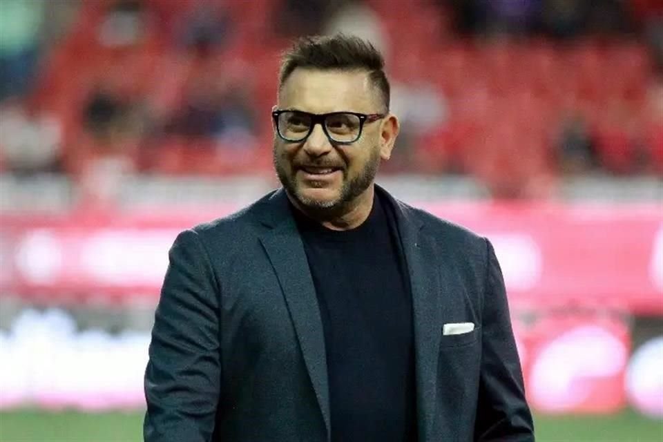 Antonio Mohamed volverá a sentarse en los banquillos del futbol mexicano para dirigir al Deportivo Toluca.