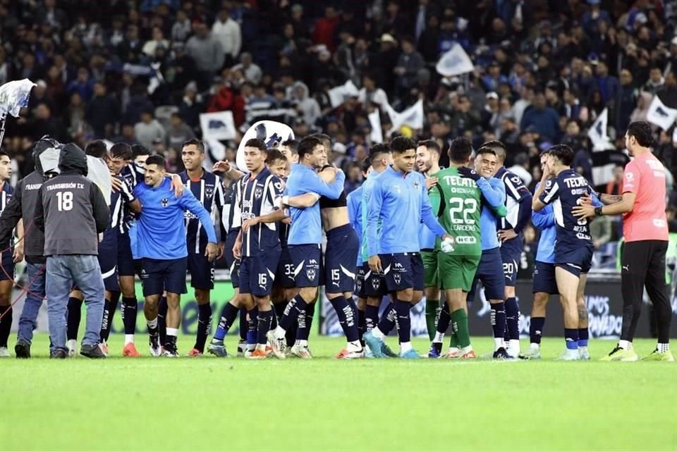 Más de la celebración de Rayados por su pase a la Final.