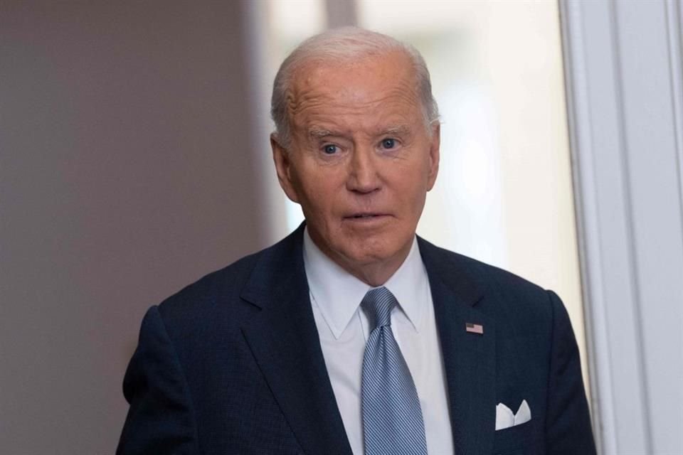 El Presidente de Estados Unidos, Joe Biden, habla con reporteros en la Casa Blanca, el 8 de diciembre.