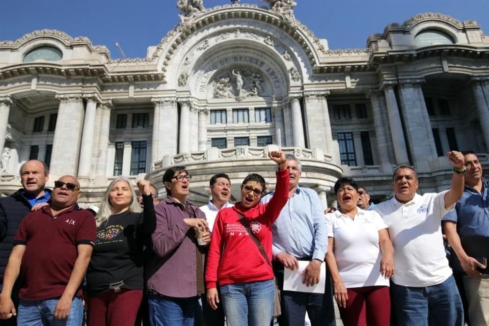 Los trabajadores acusaron que el recorte del 30% implica un decremento en todas las partidas como servicios personales, gastos de operación y subsidios.