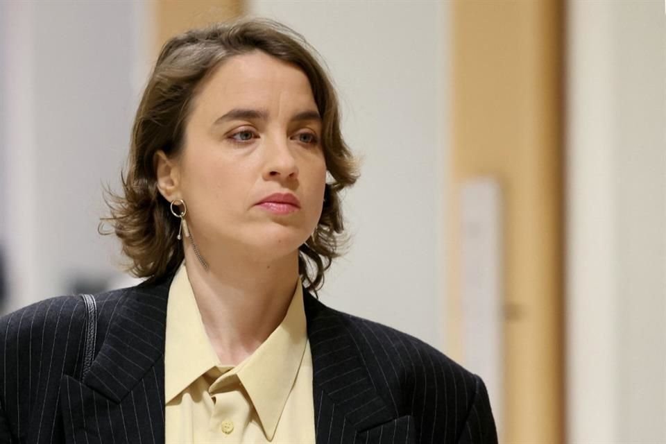 La actriz Adèle Haenel enfrentó a Christophe Ruggia en un juicio por abuso sexual, gritando '¡cierra la boca!' tras sus declaraciones.