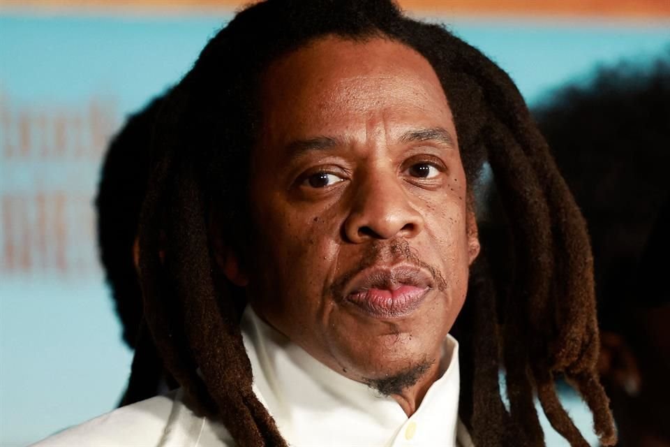 Tras revelarse la demanda en su contra por supuestamente violar a una niña de 13 años, Jay-Z contraatacó y parece lo hizo con juego sucio.