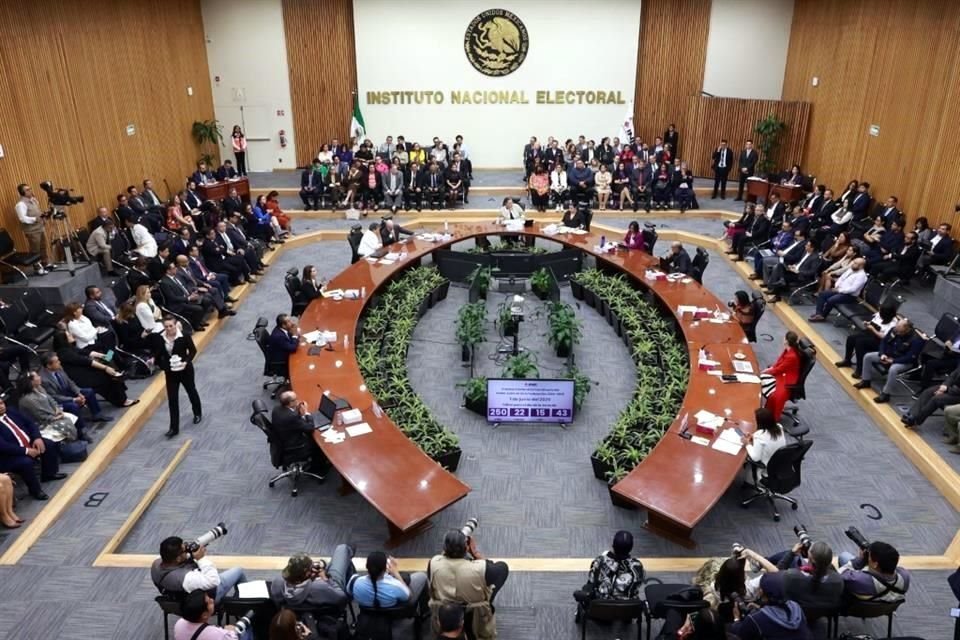 El INE negó 29 peticiones de aspirantes que pedían imprimir sus apodos en la boleta para la elección judicial. La mayoría de ellos son afines a la 4T.