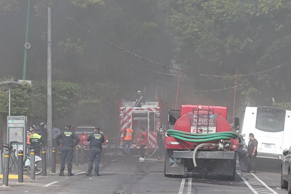 Incendio en el Deportivo Benito Juárez.