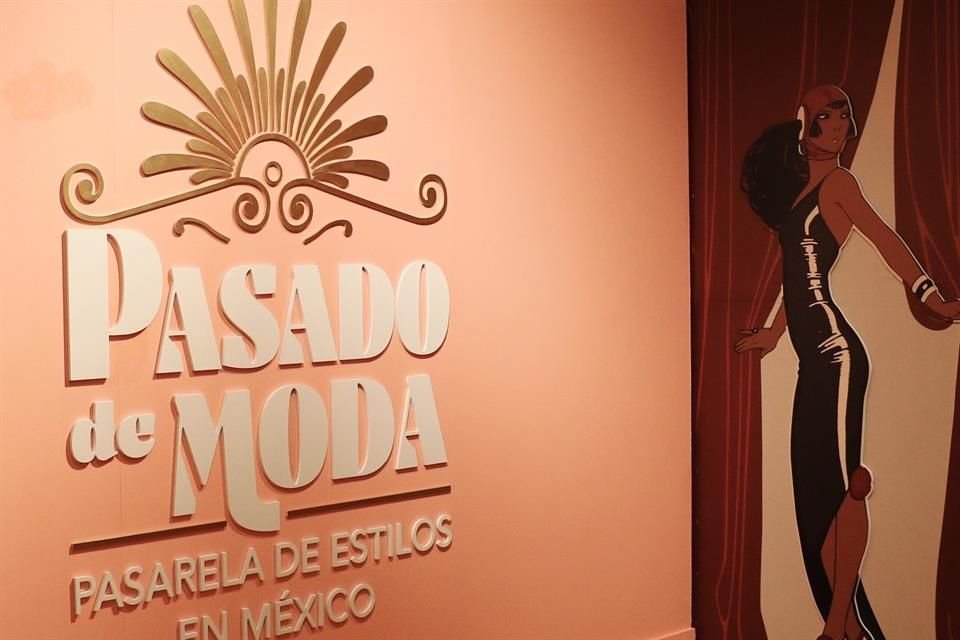 El Museo del Estanquillo presenta 'Pasado de Moda', una exposición sobre la moda mexicana, con 500 objetos y la visión de Carlos Monsiváis.