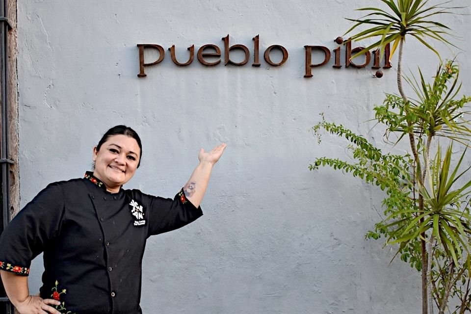 Pueblo Pibil, ubicado en Tixkokob a media hora de Mérida, es un lugar donde podrás ser testigo del desentierro de la comida al estilo pib.