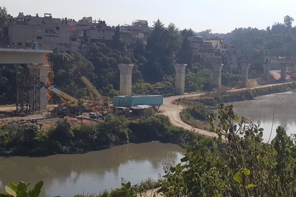 Los trabajos para completar el tramo de 10 kilómetros entre la terminal Observatorio y la estación Santa Fe muestran retrasos y los encargados descartan concluir en este mes