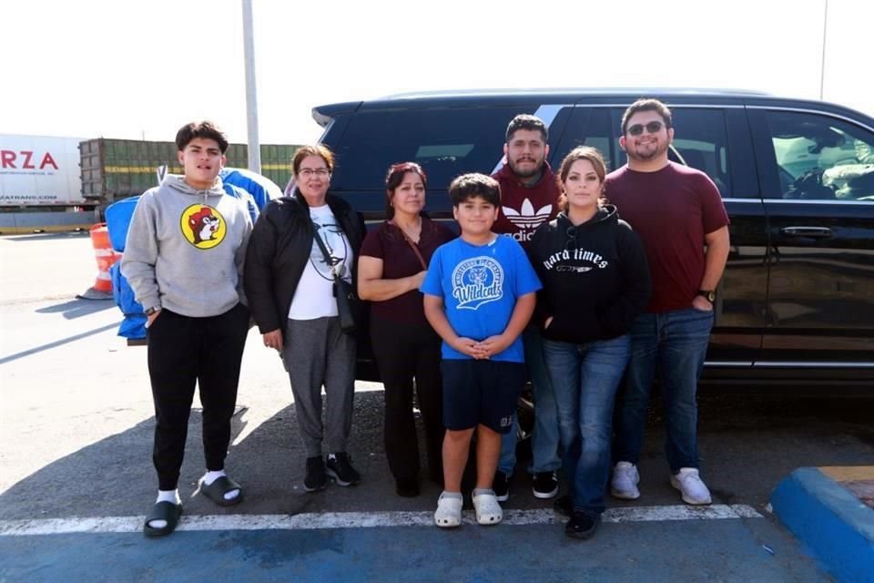 La familia Hernández Segura va desde Brownsville hasta Querétaro.