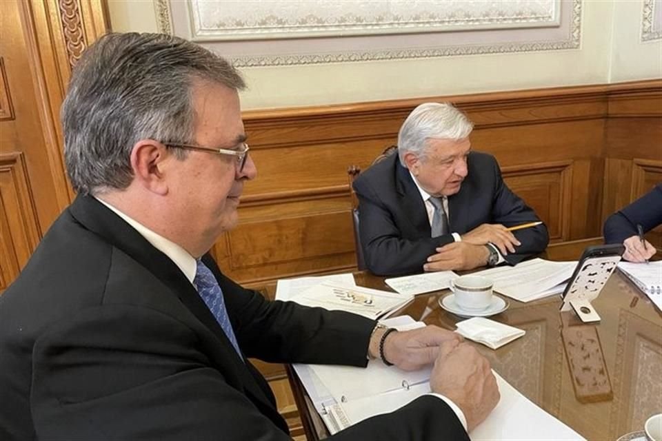 El Presidente AMLO sostuvo una llamada telefónica con la Vicepresidenta de EU, Kamala Harris, informó el Canciller Ebrard.