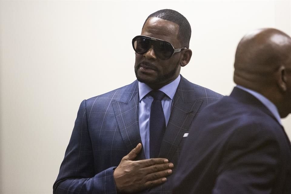 El juicio de R. Kelly comenzó este lunes con la elección de su jurado.