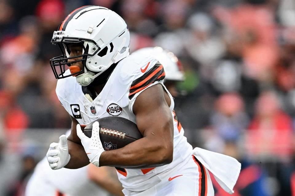 Nick Chubb sufrió una fractura en el pie izquierdo ante Chiefs y se perderá el resto de la campaña.