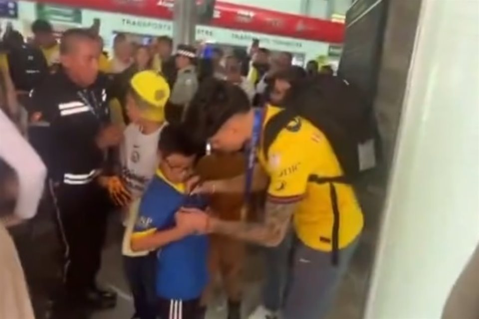 Algunos jugadores llegaron al mediodía en un vuelo privado a Toluca.