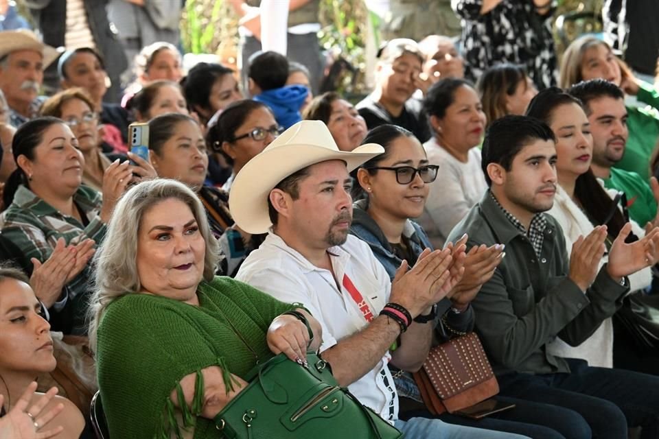 Ricardo Gallardo entrega nueva calle en Rioverde, SLP