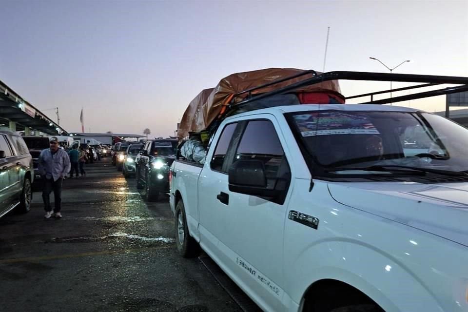 En Matamoros, los paisanos cruzaron por el Puente Internacional Ignacio Zaragoza.