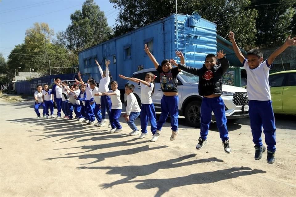 Lo que comenzó en Naucalpan con el acondicionamiento de una escuela en un vagón de tren, es ahora una primaria con 100 alumnos inscritos.