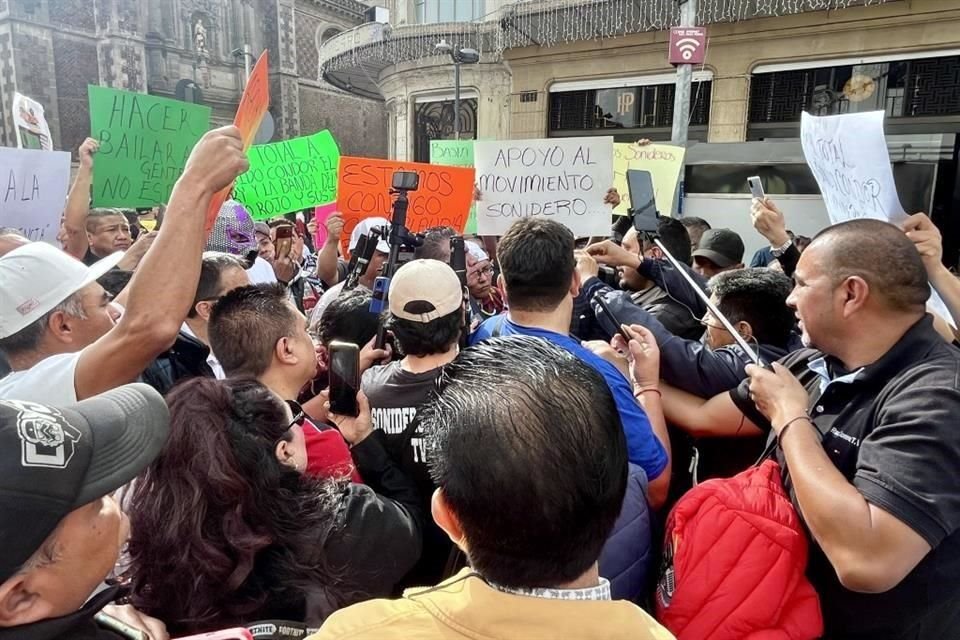 Sonideros acusaron que policías de la SSC ls impidieron realizar la protesta en la sede de Gobierno de la CDMX.