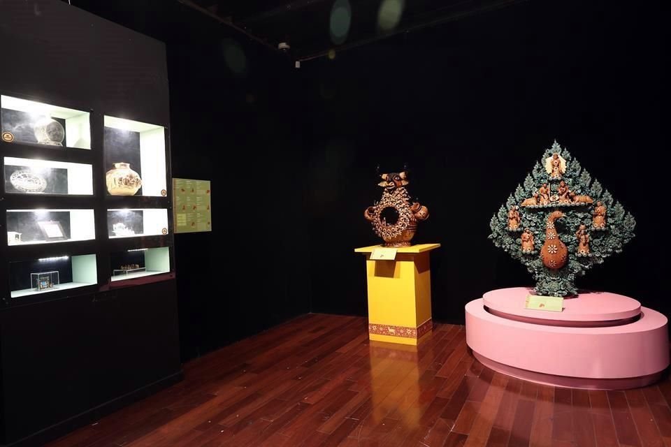 Pameran 'Mexican Births' ditampilkan di dua ruangan Museum El Carmen yang terletak di Av. Revolusi 4 dan 6, San Ángel.