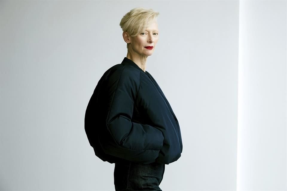 Los organizadores del Berlinale dieron a conocer que la actriz Tilda Swinton será honrada en la edición 75 del Festival con el Oso de Oro.