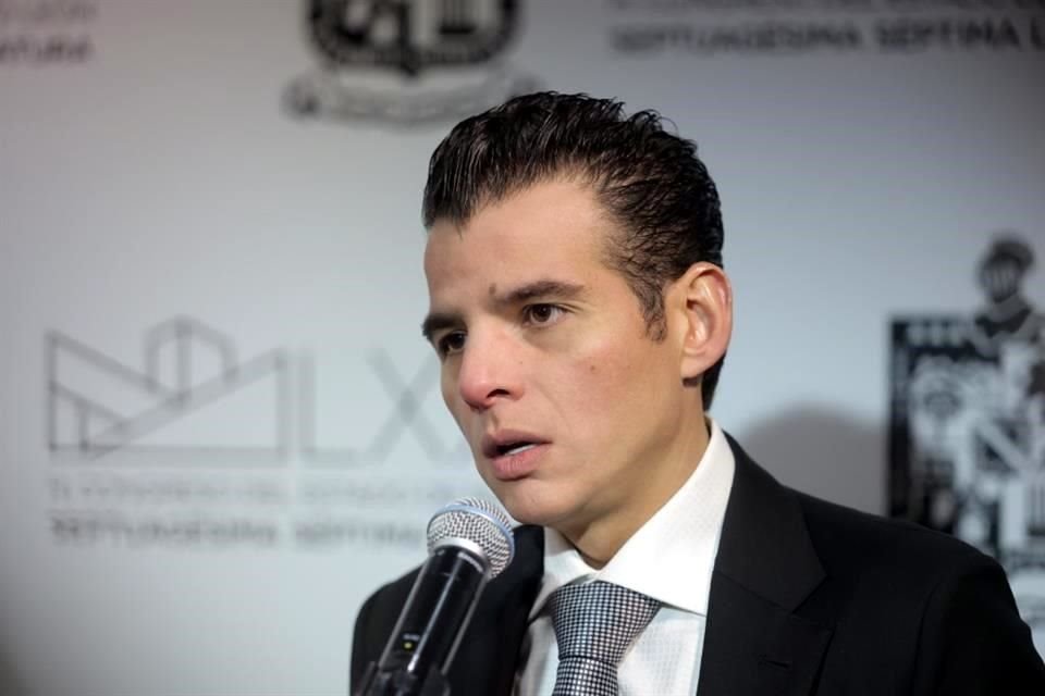 El Diputado Miguel Flores.