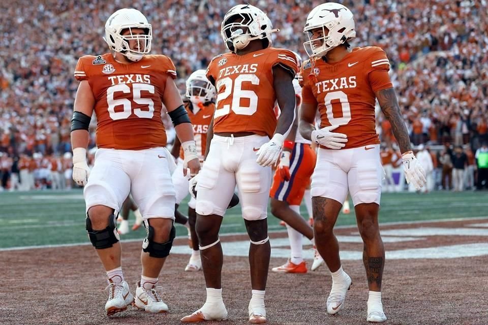 Texas venció a Clemson y avanzó a Cuartos de Final de los Playoffs de la NCAA.