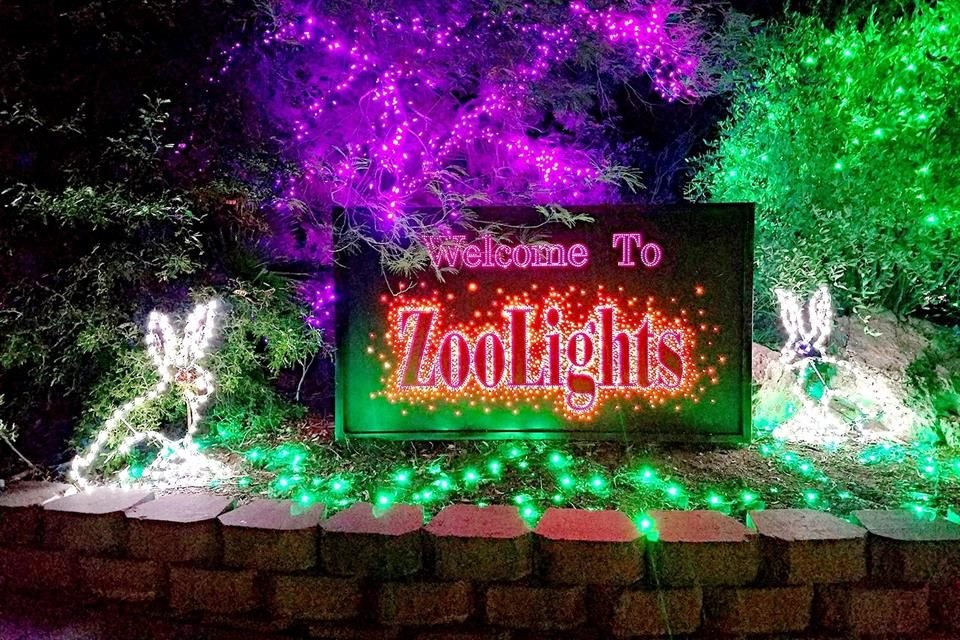 En Phoenix, se encuentra el atractivo y famoso ZooLights.