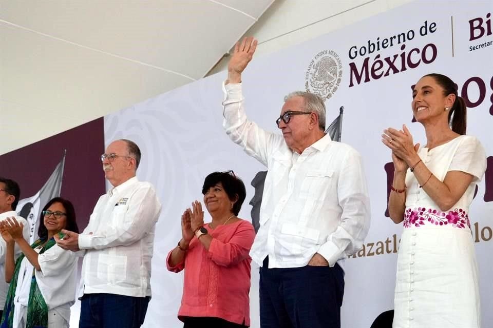 El funcionario de Agricultura acompañó a la Presidenta Sheinbaum y al Gobernador de Sinaloa, durante la gira por Mazatlán.