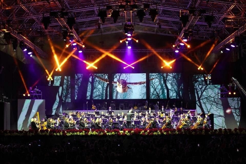 El 'Concierto de Navidad' de la Sinfónica de Tenerife celebrará este miércoles 30 años bajo la batuta del mexicano.