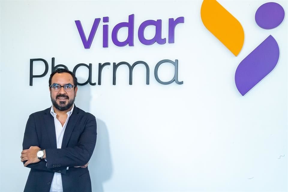 Alejandro Ortiz Longoria, Director General de Vidar Pharma, Laboratorio Farmacéutico Jalisciense.