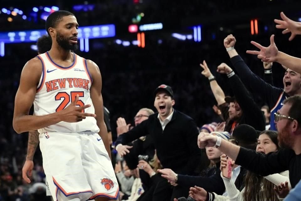 Mikal Bridges enloqueció a la afición de Nueva York con sus 41 puntos.