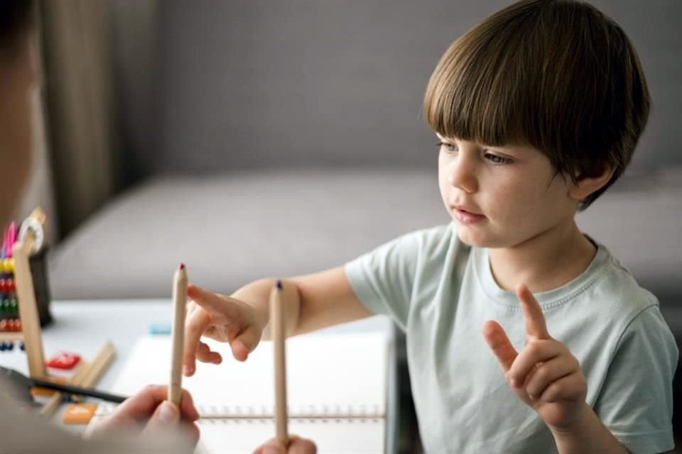 Dado que no existe una causa clara del autismo, los científicos afirman que, por tanto, no hay un factor singular que explique el aumento de casos.