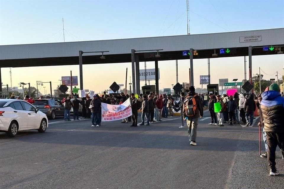 Los inconformes permiten el paso libre a los conductores.